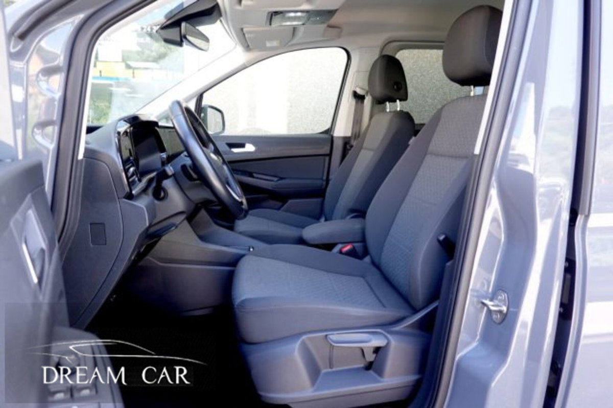 Ford Tourneo Connect Tourneo  2.0 EcoBlue 122 CV Powershift Titanium (9)