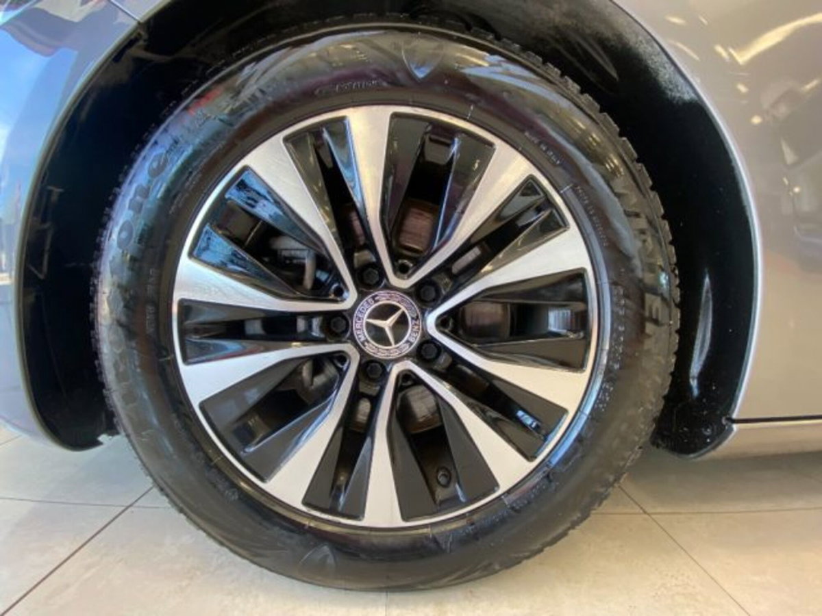 Mercedes-Benz Classe A Sedan 180 d 4p. Sport (12)