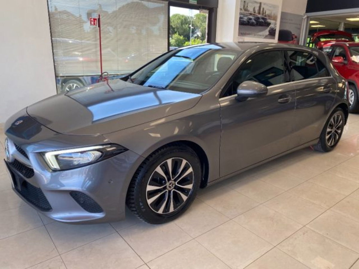 Mercedes-Benz Classe A Sedan 180 d 4p. Sport (2)
