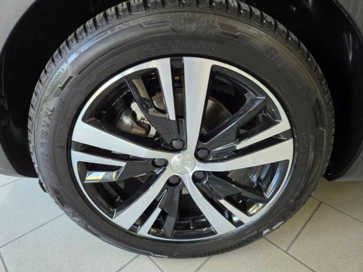 Peugeot 3008 BlueHDi 130 S&S EAT8 GT (15)
