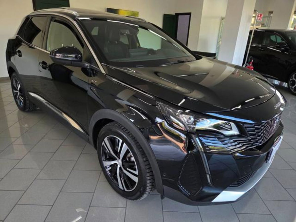 Peugeot 3008 BlueHDi 130 S&S EAT8 GT (17)