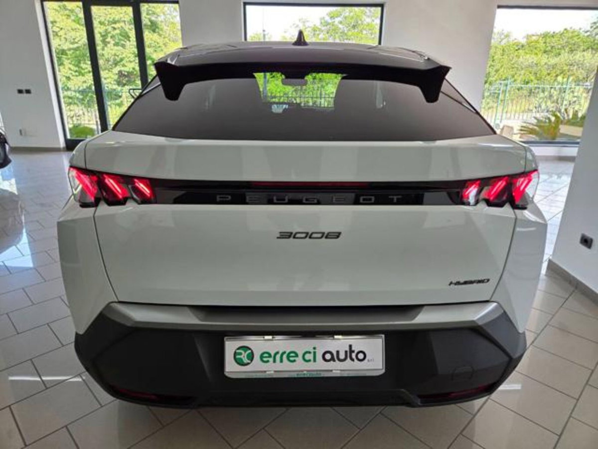 Peugeot 3008 1.2 hybrid GT Exclusive 145cv e-dcs6 (13)