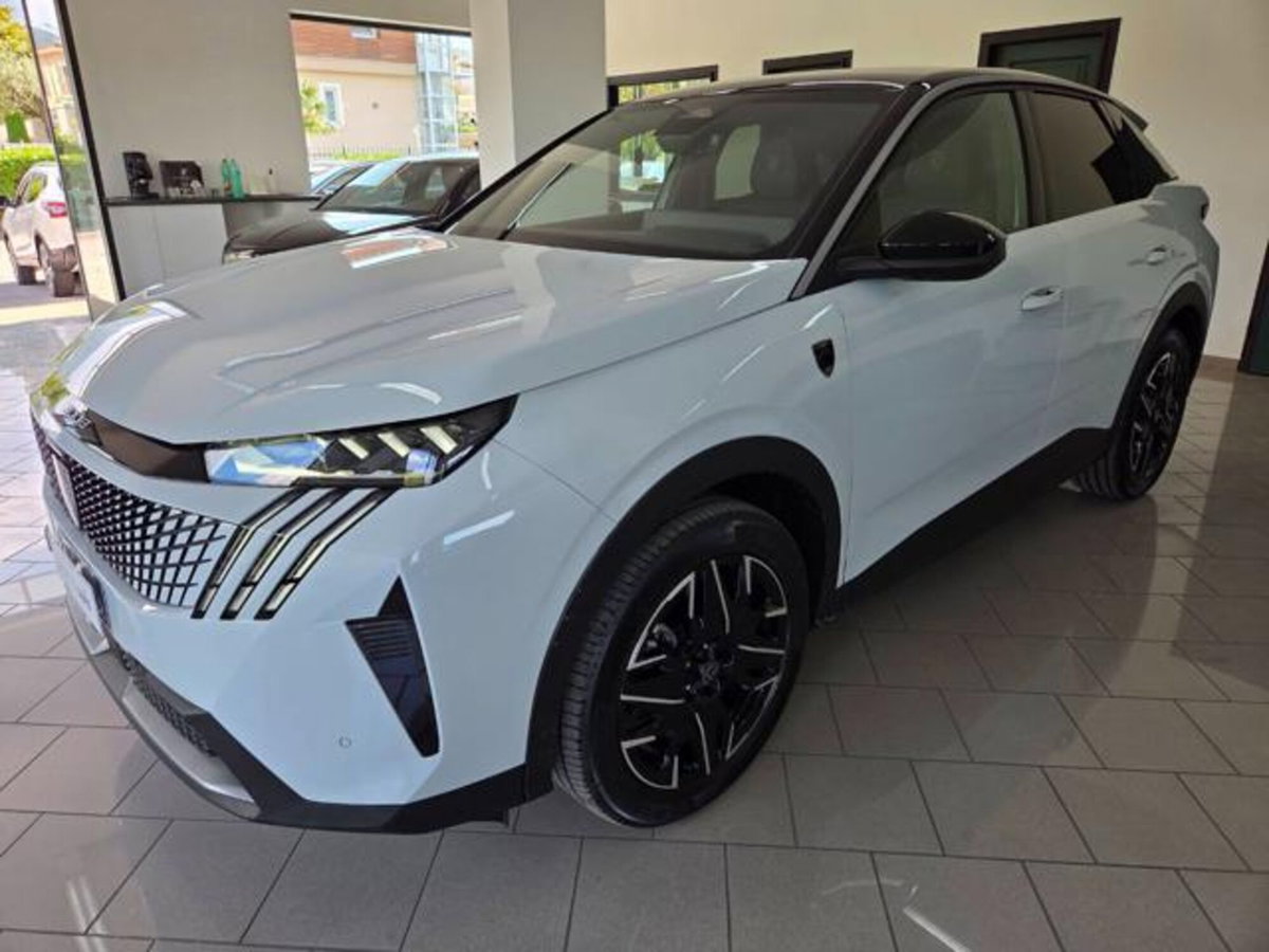 Peugeot 3008 1.2 hybrid GT Exclusive 145cv e-dcs6 (2)