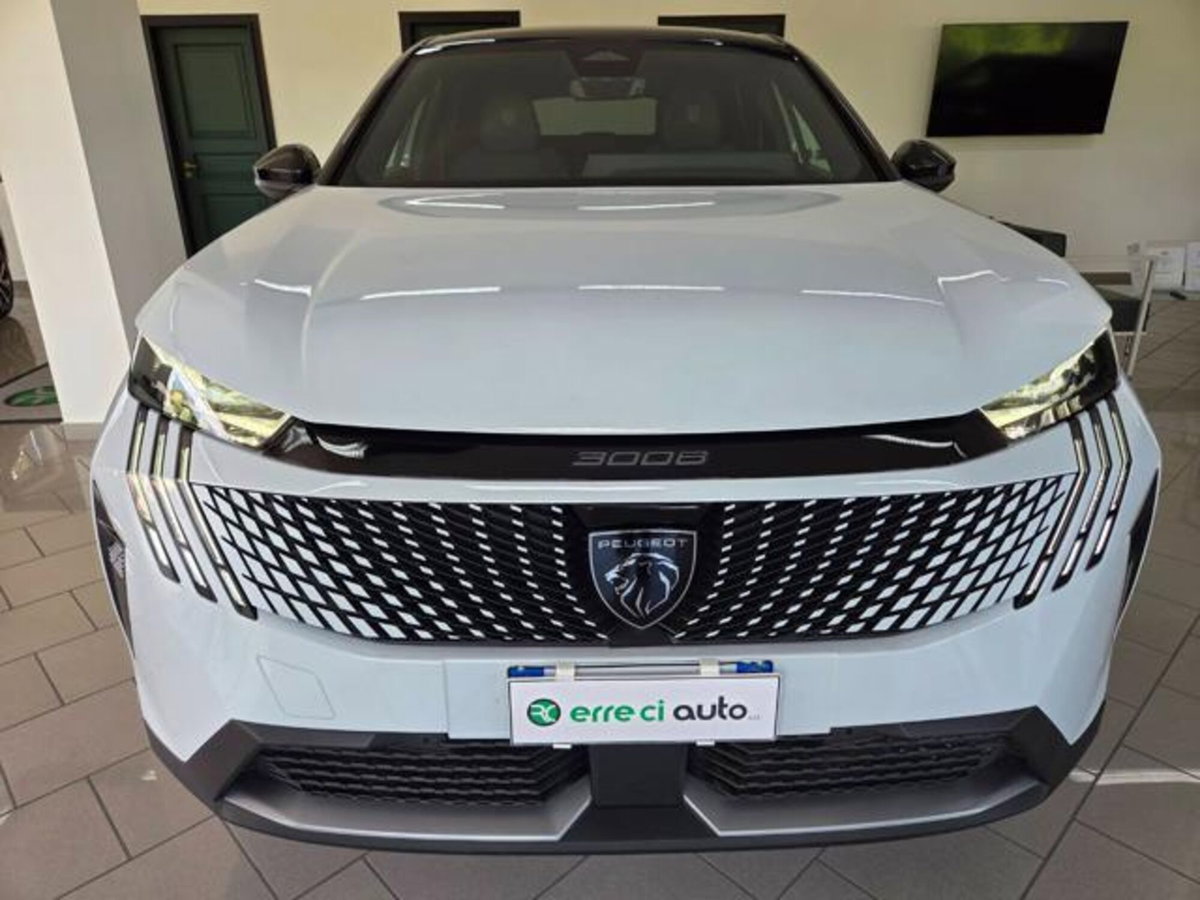 Peugeot 3008 1.2 hybrid GT Exclusive 145cv e-dcs6 (3)