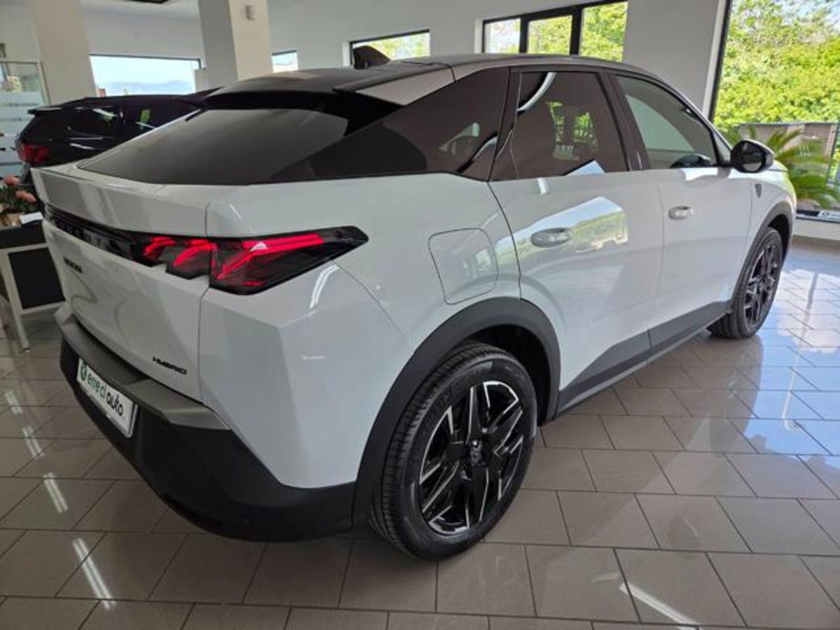 Peugeot 3008 1.2 hybrid GT Exclusive 145cv e-dcs6 (5)