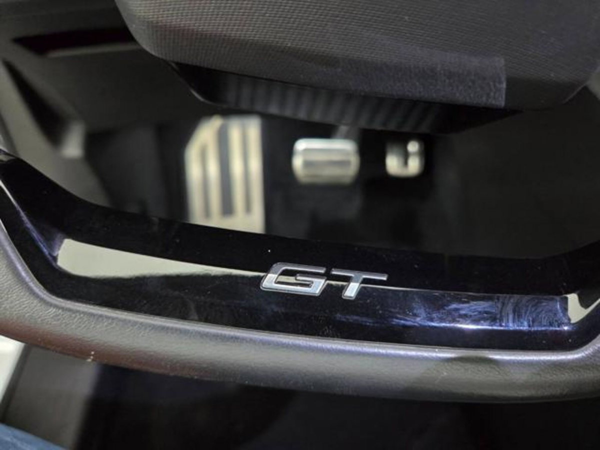 Peugeot 3008 1.2 hybrid GT Exclusive 145cv e-dcs6 (9)