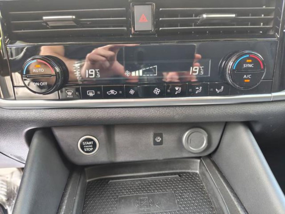Nissan Qashqai 1.3 mhev N-Connecta 2wd 140cv (11)