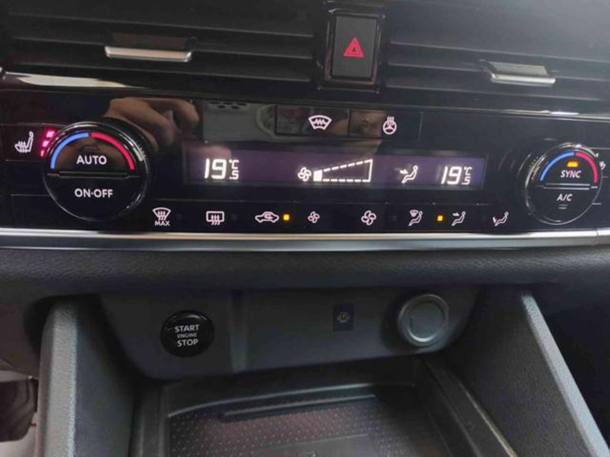 Nissan Qashqai 1.3 mhev N-Connecta 4wd 158cv xtronic (10)