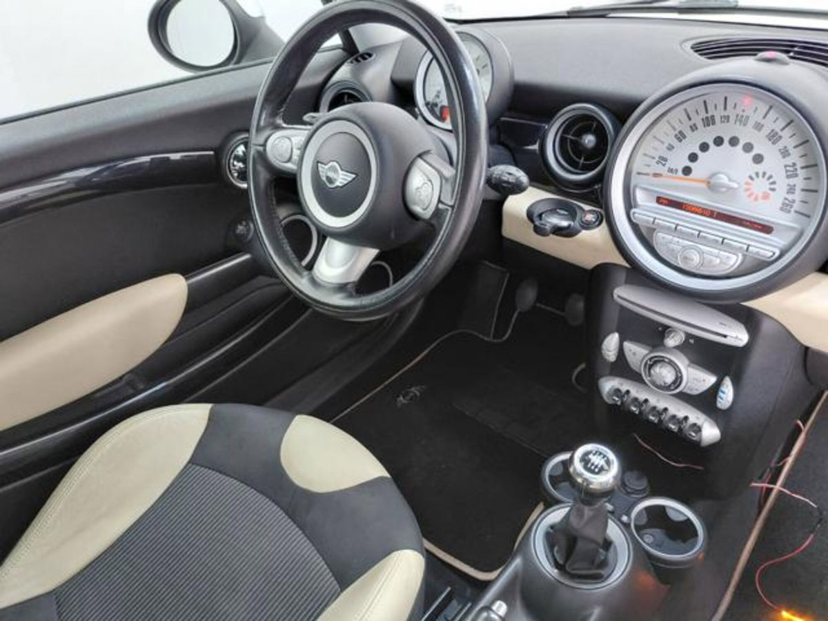 MINI Mini 1.4 16V Abbey Road (13)