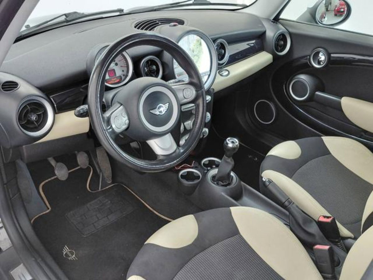 MINI Mini 1.4 16V Abbey Road (9)