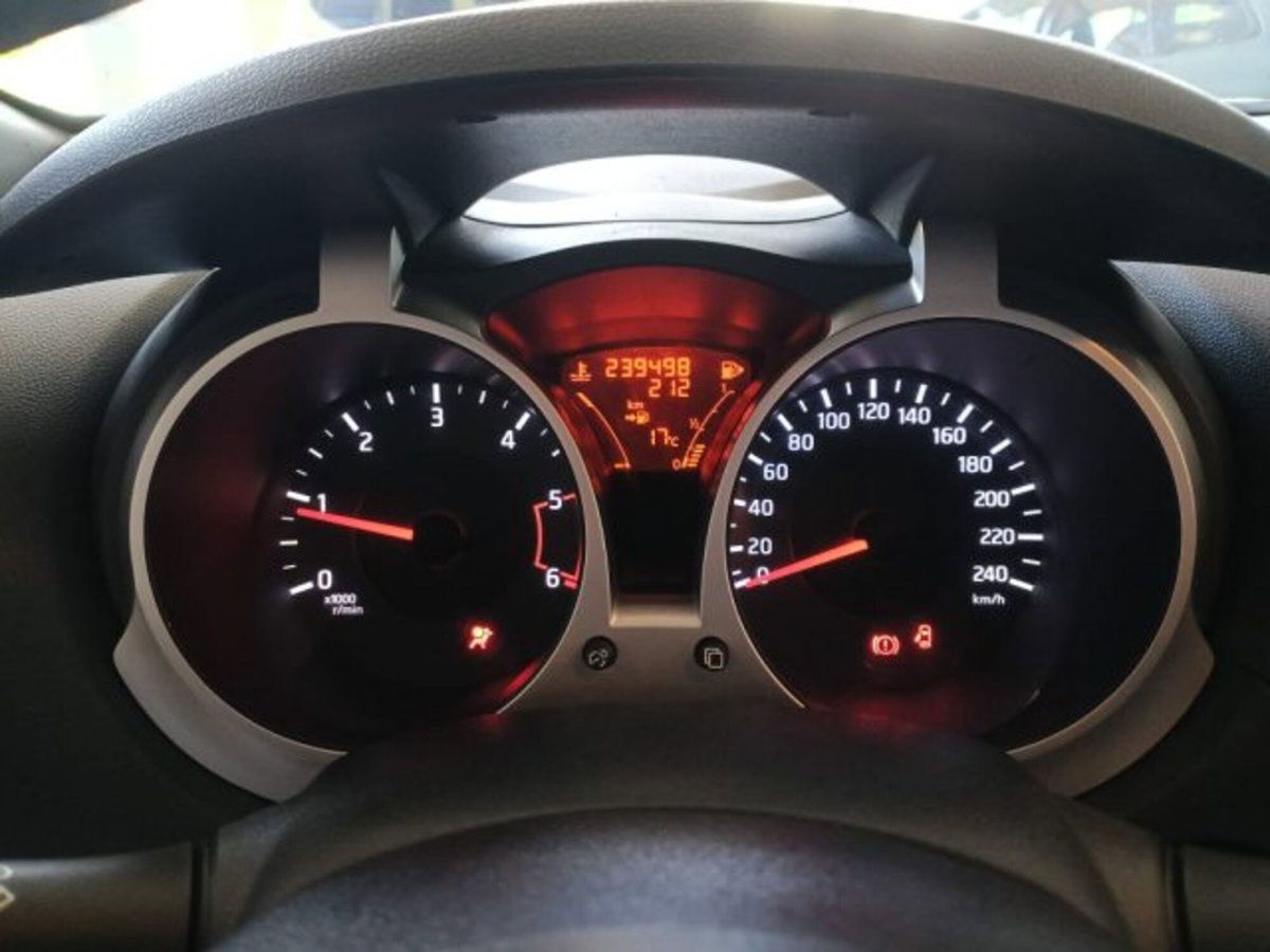 Nissan Juke 1.5 dCi Acenta (16)