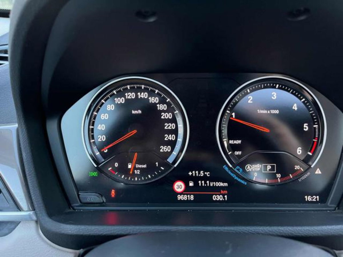 BMW X1 sDrive18d xLine Plus (10)