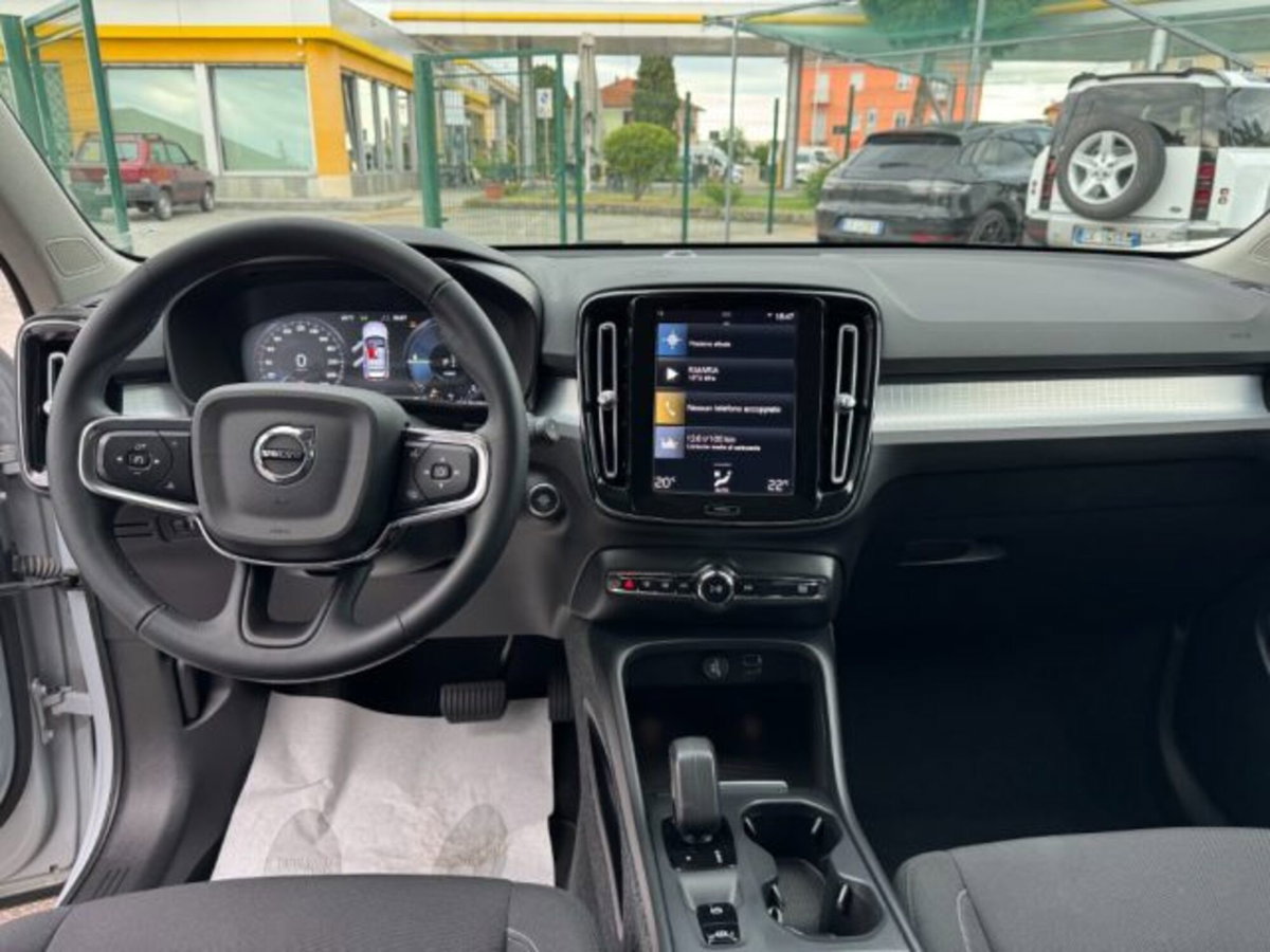Volvo XC40 T4 Recharge Plug-in Hybrid R-design (12)