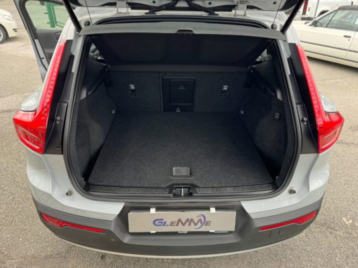 Volvo XC40 T4 Recharge Plug-in Hybrid R-design (17)