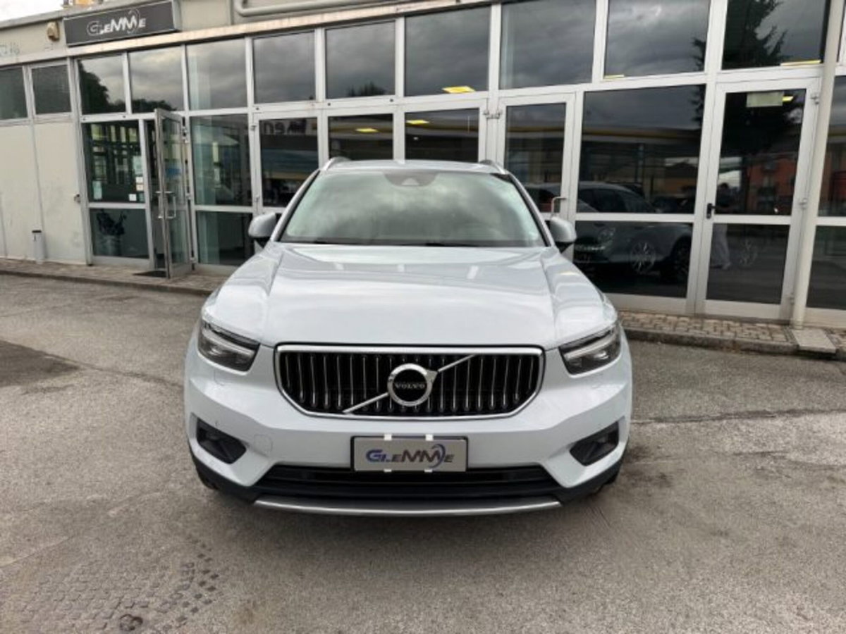 Volvo XC40 T4 Recharge Plug-in Hybrid R-design (2)