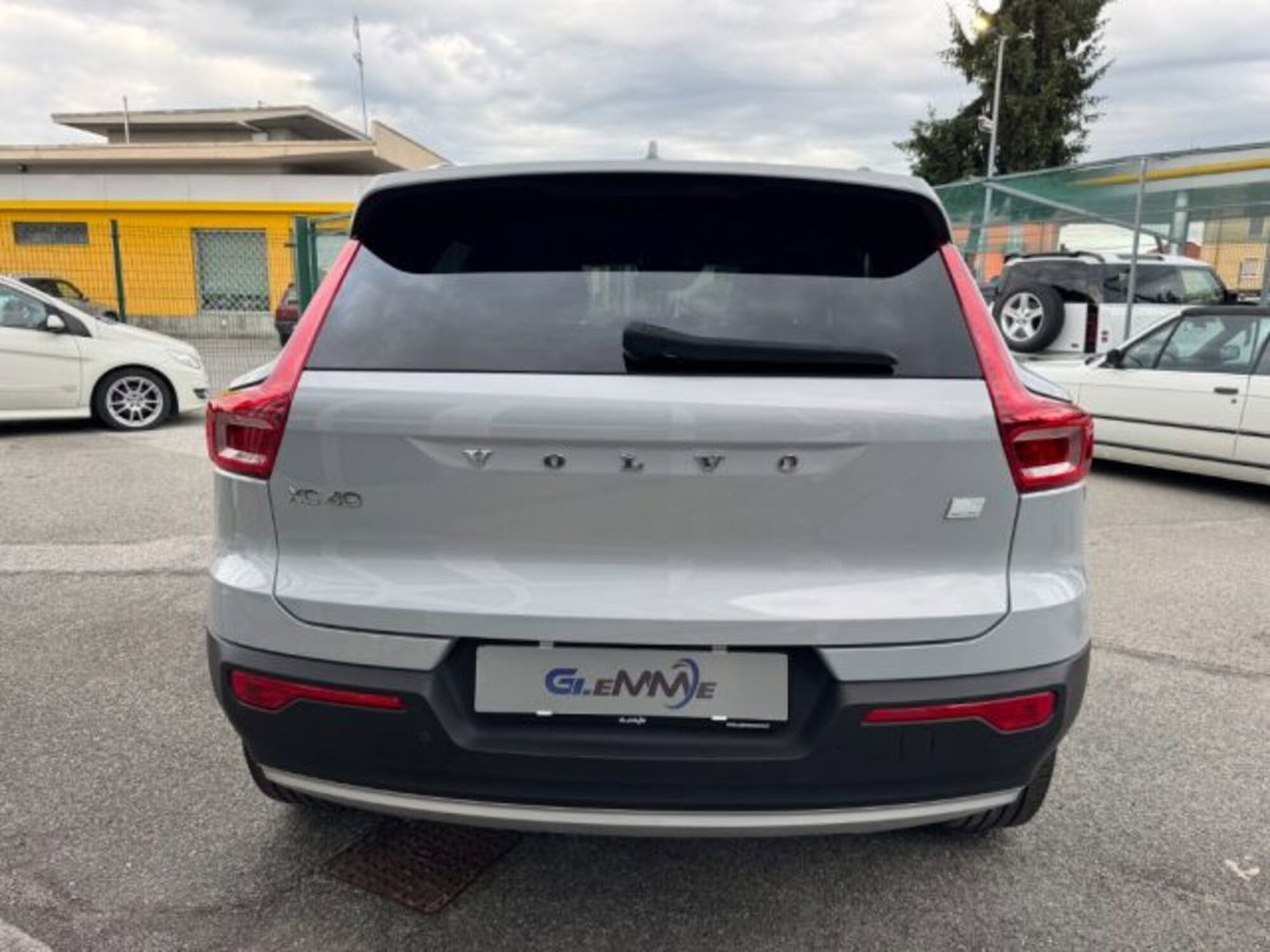 Volvo XC40 T4 Recharge Plug-in Hybrid R-design (6)