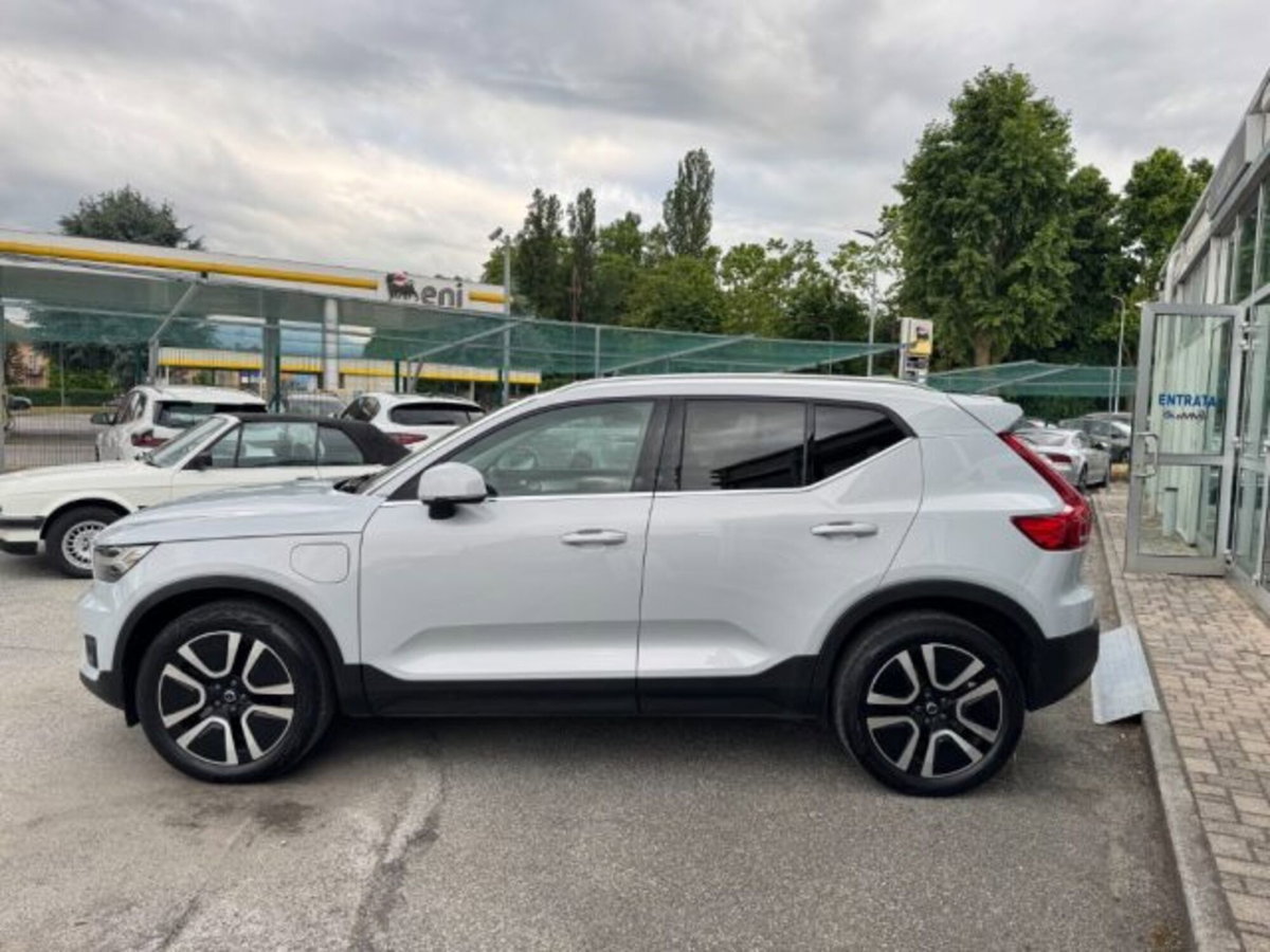 Volvo XC40 T4 Recharge Plug-in Hybrid R-design (7)