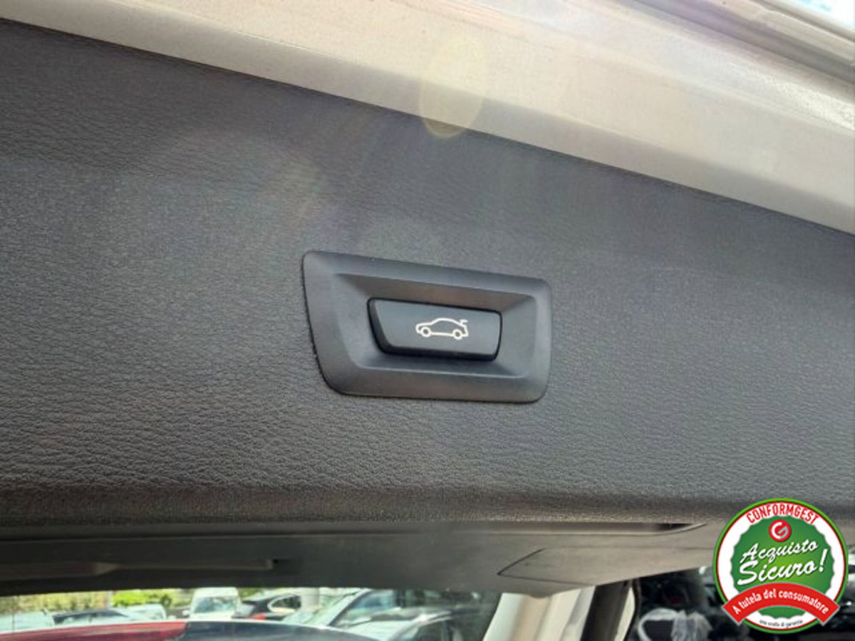 BMW X1 sDrive18i xLine (14)