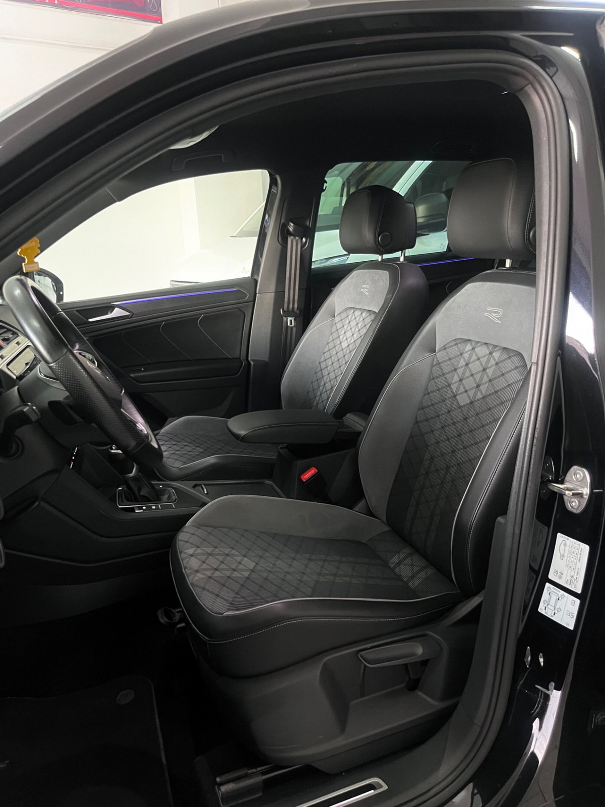 Volkswagen Tiguan 2.0 TDI 150 CV SCR DSG 4MOTION R-Line (5)
