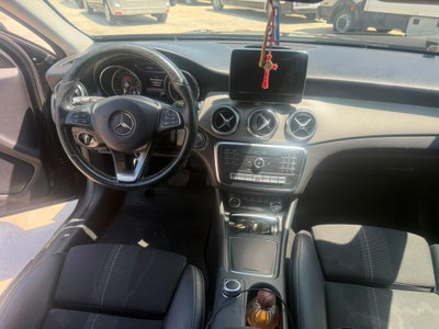 Mercedes-Benz GLA SUV 200 d Automatic Premium (12)