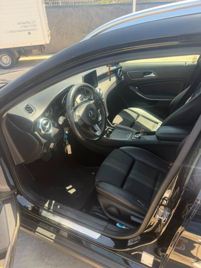 Mercedes-Benz GLA SUV 200 d Automatic Premium (8)