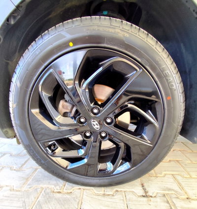 Hyundai Tucson 1.7 CRDi DCT XPossible (17)
