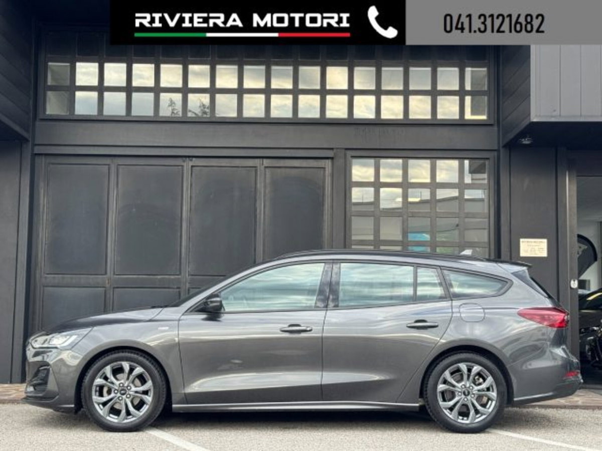 Ford Focus Station Wagon 1.5 EcoBlue 115 CV automatico SW ST-Line Design (2)
