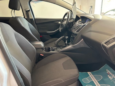 Ford Focus 1.6 TDCi 115 CV Titanium (12)