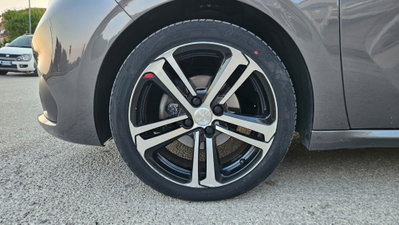 Peugeot 208 120 S&S 5 porte GT Line (19)