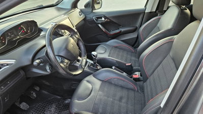 Peugeot 208 120 S&S 5 porte GT Line (5)