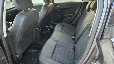 Peugeot 208 120 S&S 5 porte GT Line (6)