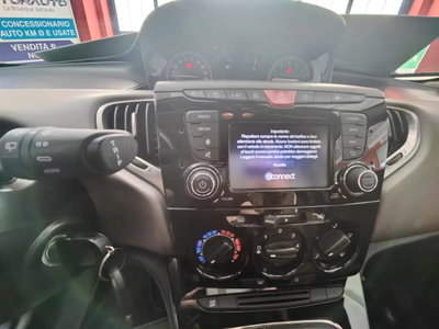 Lancia Ypsilon 0.9 TwinAir 85 CV 5 porte S&S DFN Gold (10)