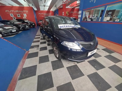 Lancia Ypsilon 0.9 TwinAir 85 CV 5 porte S&S DFN Gold (2)