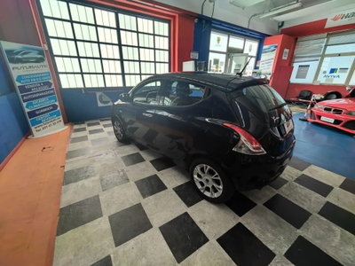 Lancia Ypsilon 0.9 TwinAir 85 CV 5 porte S&S DFN Gold (7)