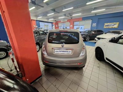 Lancia Ypsilon 1.2 Versus (4)