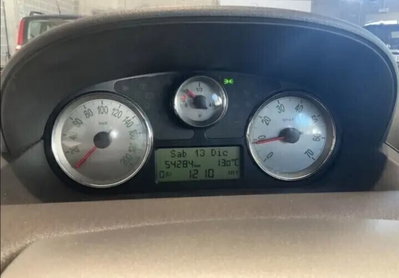 Lancia Ypsilon 1.2 Versus (9)