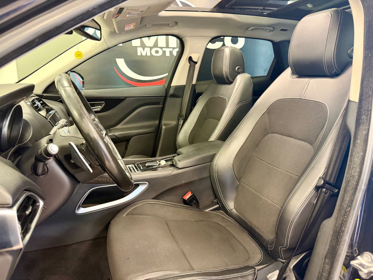 Jaguar F-Pace 2.0 D 180 CV AWD Pure (10)