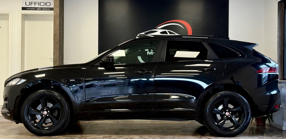Jaguar F-Pace 2.0 D 180 CV AWD Pure (8)