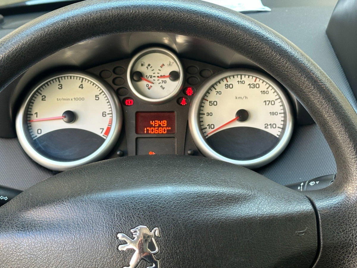 Peugeot 207 SW VTi 95CV XS Ciel (13)
