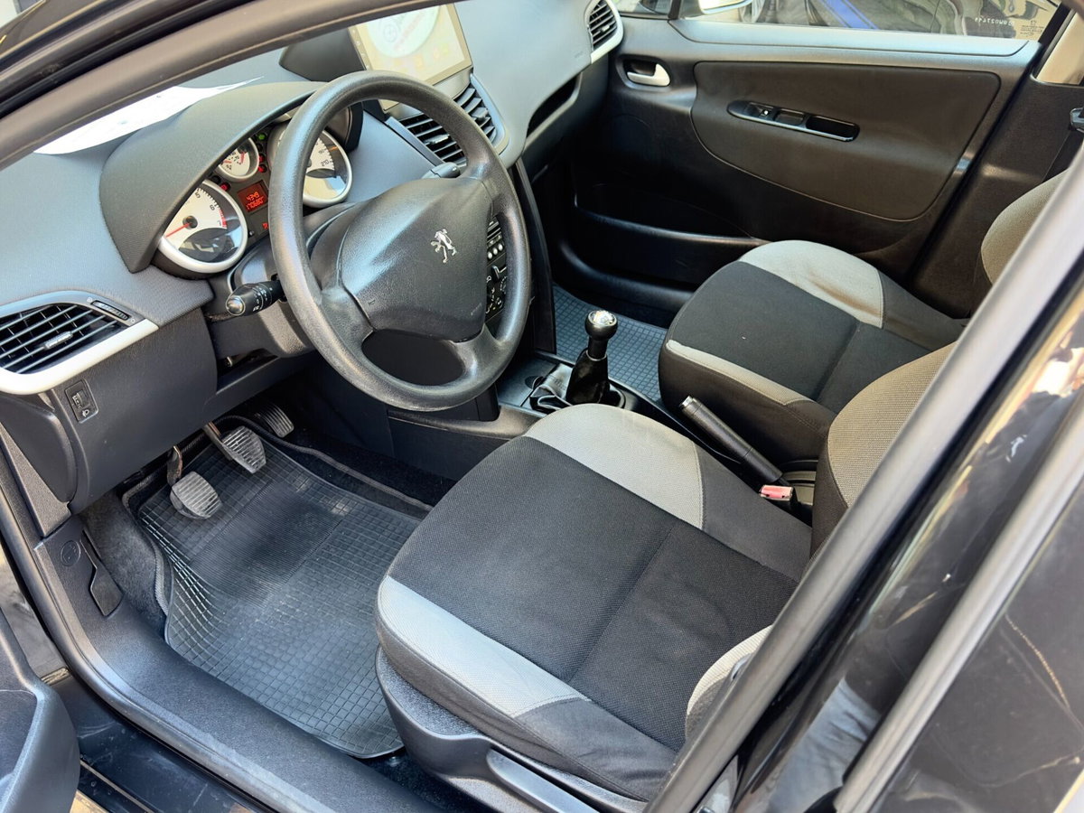 Peugeot 207 SW VTi 95CV XS Ciel (7)