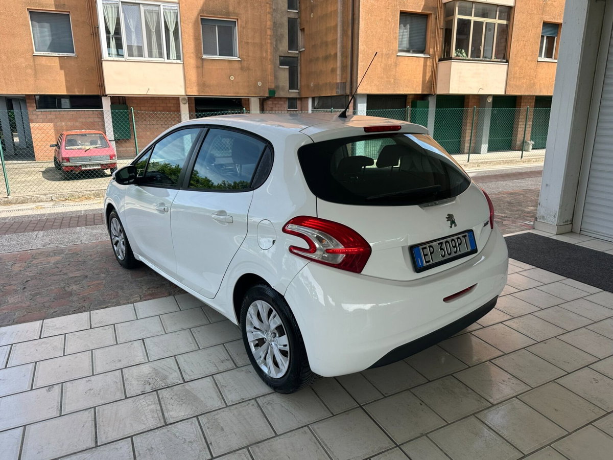Peugeot 208 VTi 82 CV 5 porte Active (14)