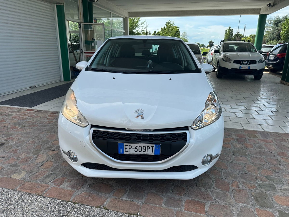 Peugeot 208 VTi 82 CV 5 porte Active (2)