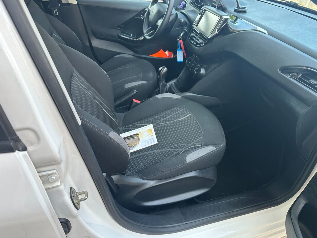 Peugeot 208 VTi 82 CV 5 porte Active (5)