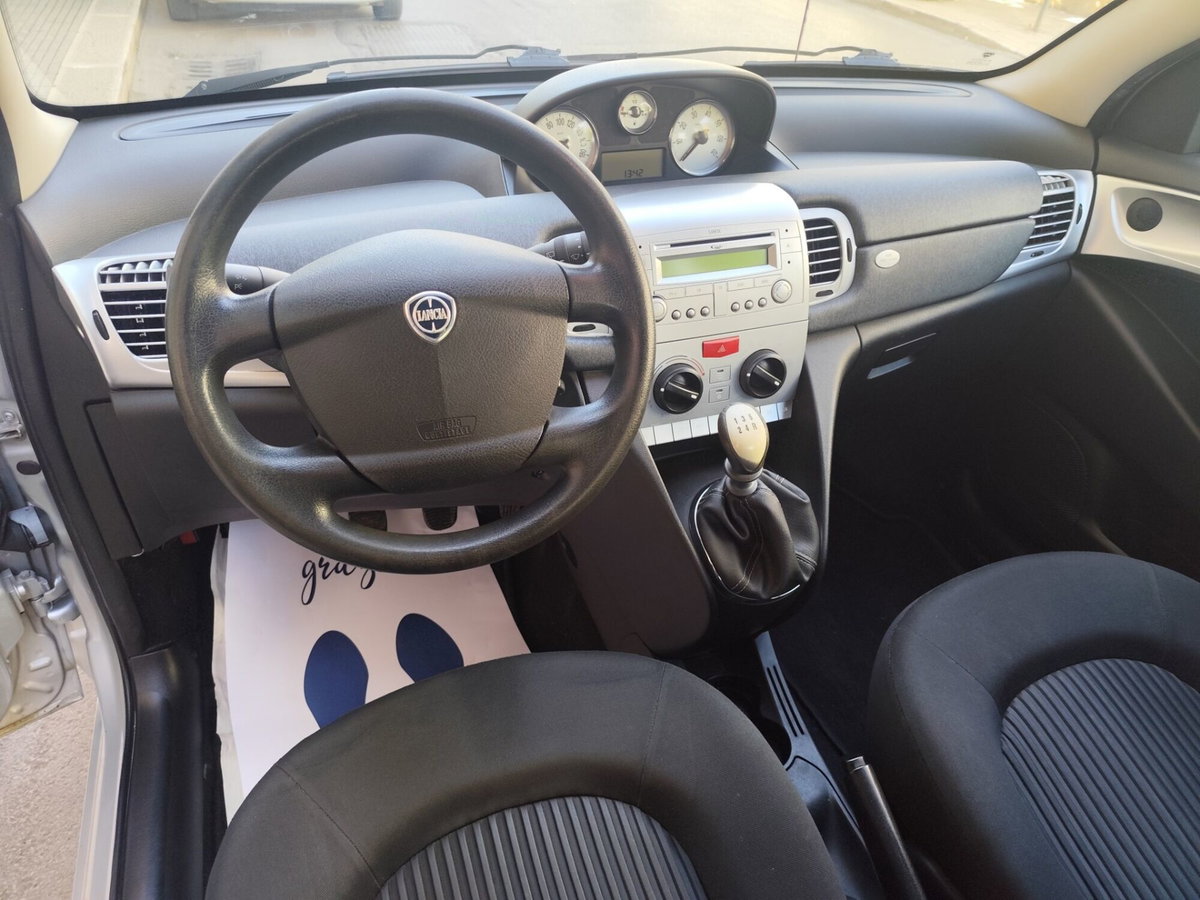 Lancia Ypsilon 1.2 (13)