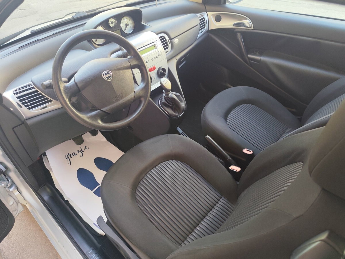 Lancia Ypsilon 1.2 (14)