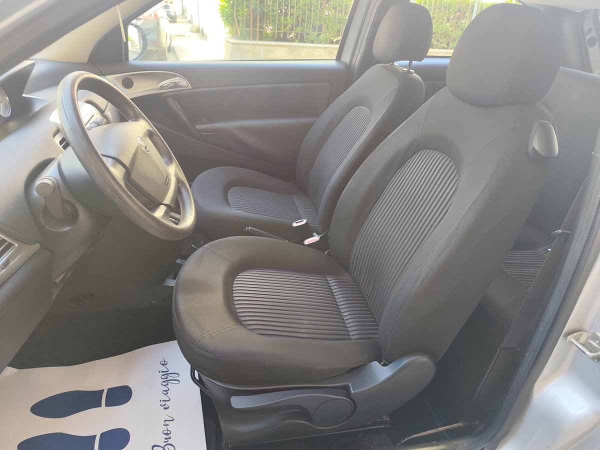 Lancia Ypsilon 1.2 (18)