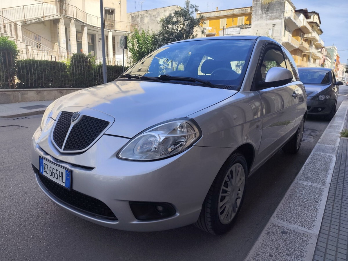 Lancia Ypsilon 1.2 (3)