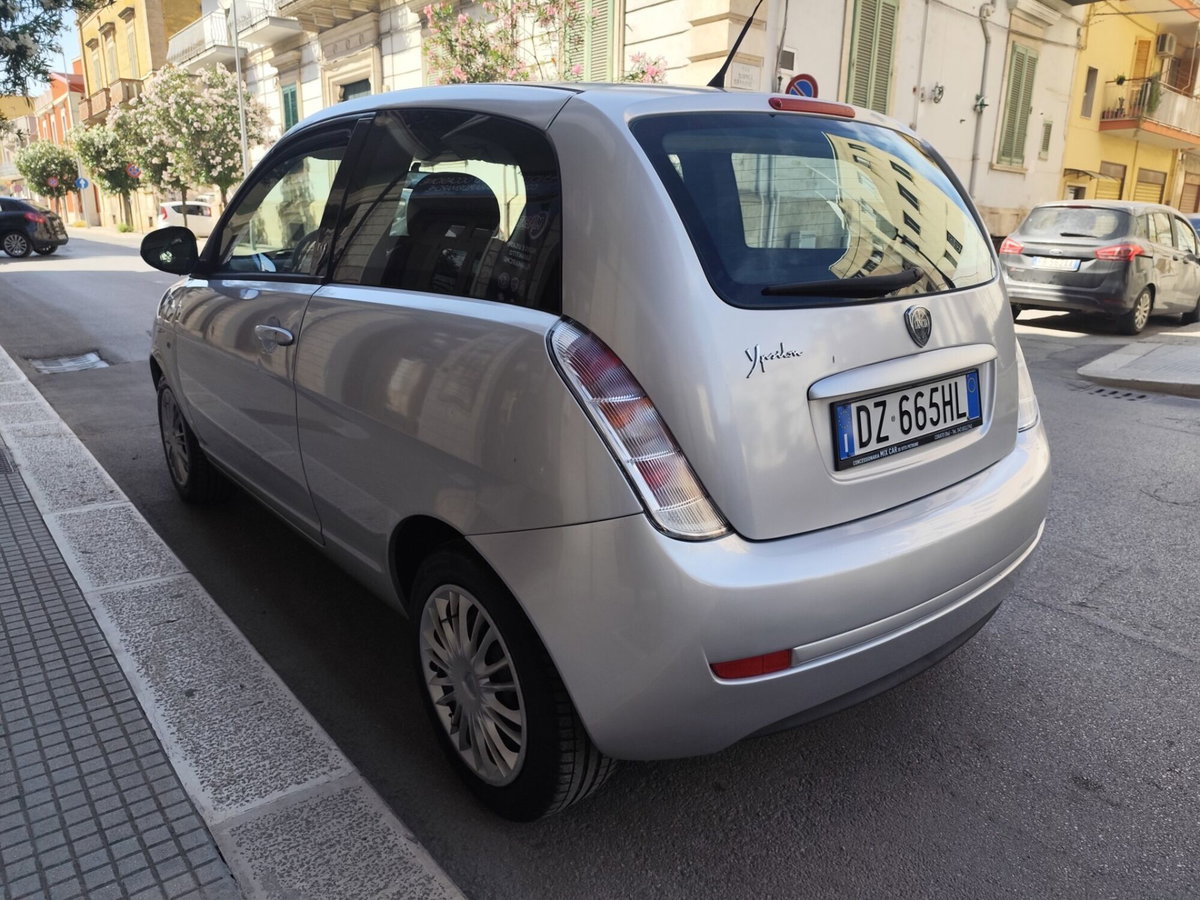 Lancia Ypsilon 1.2 (6)