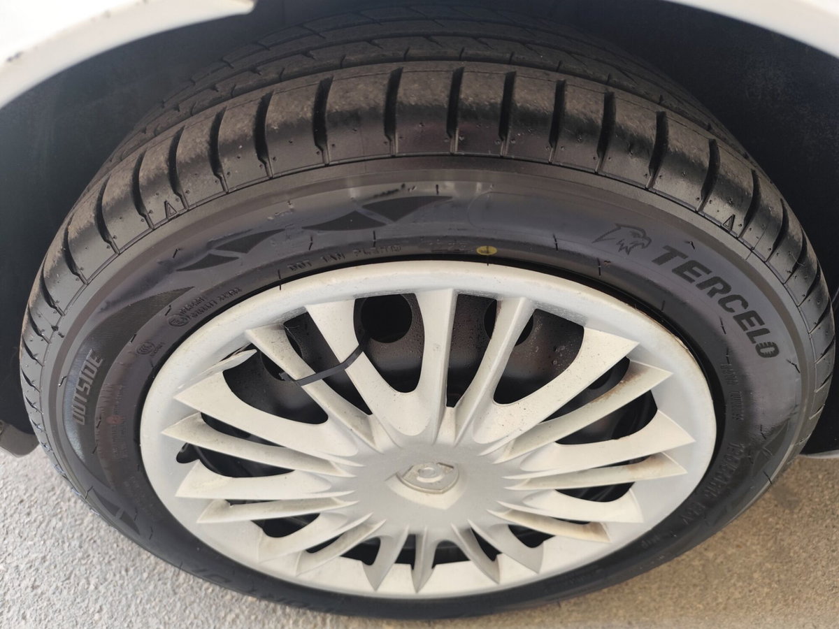Lancia Ypsilon 1.2 (9)