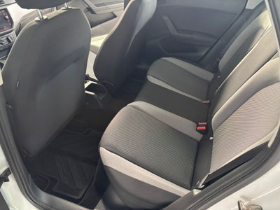 SEAT Ibiza 1.6 TDI 95 CV 5 porte Business (19)